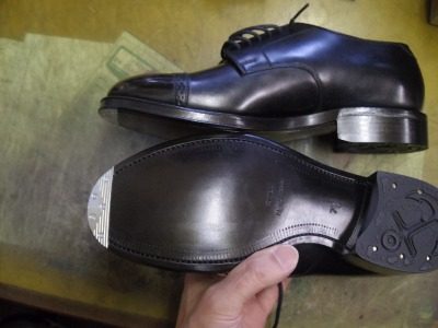 紳士靴　トウスチール取り付け例 3-1