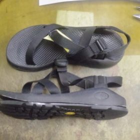 Chacoサンダル　ソール貼り直し例